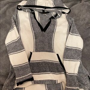 Black and white stripe pullover